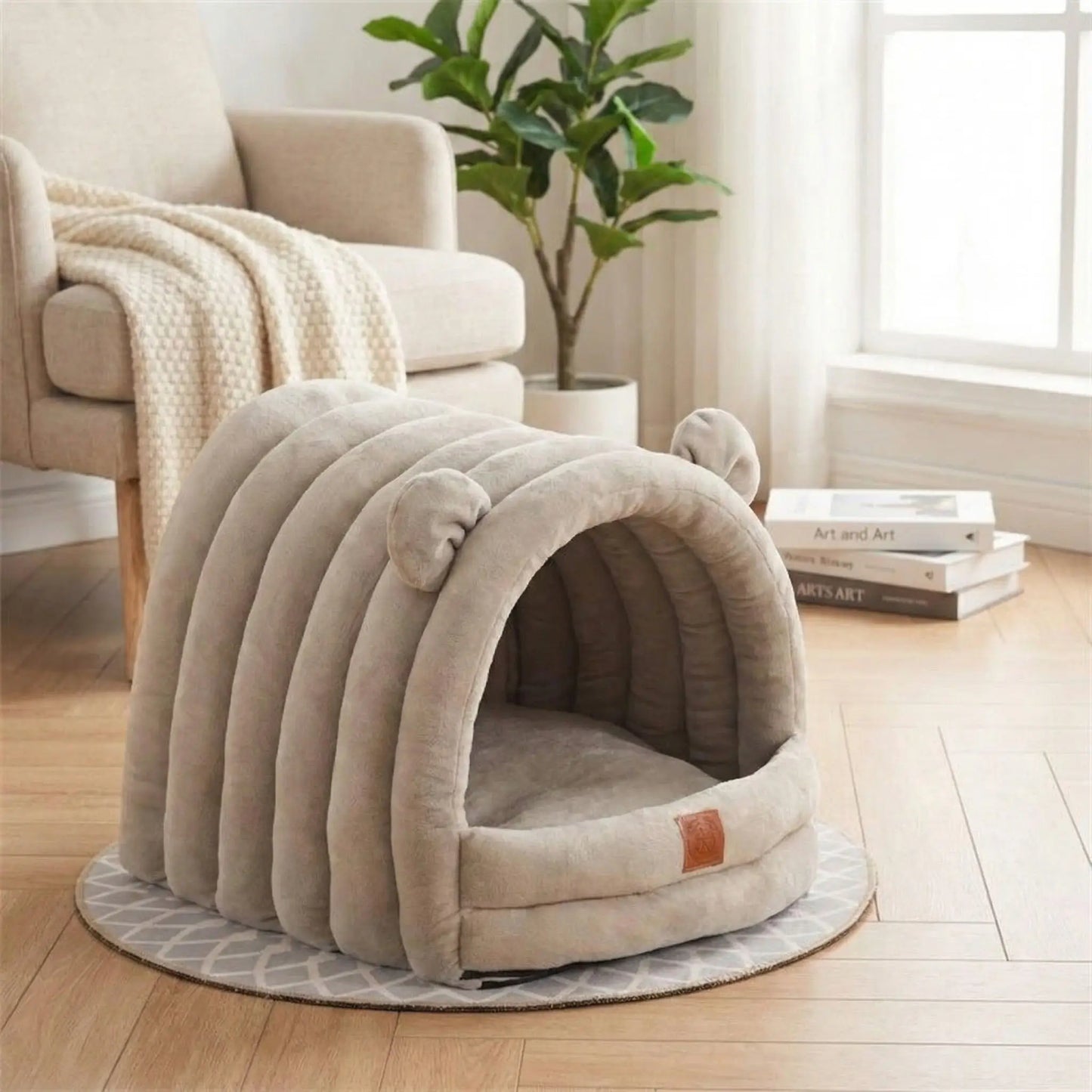 Niche-d-intérieur-pour-petit-chien-chaude-antidérapant et imperméable-100% coton haute densité avec son coussin intérieur ergonomique lavable en machine-design mignon avec petites oreilles de chien sur le toit-souple rembourré qui protÚge du froid et des courants d'air-légÚre et compacte, idéal pour les transports-taille S pour chiot et chien de race naine