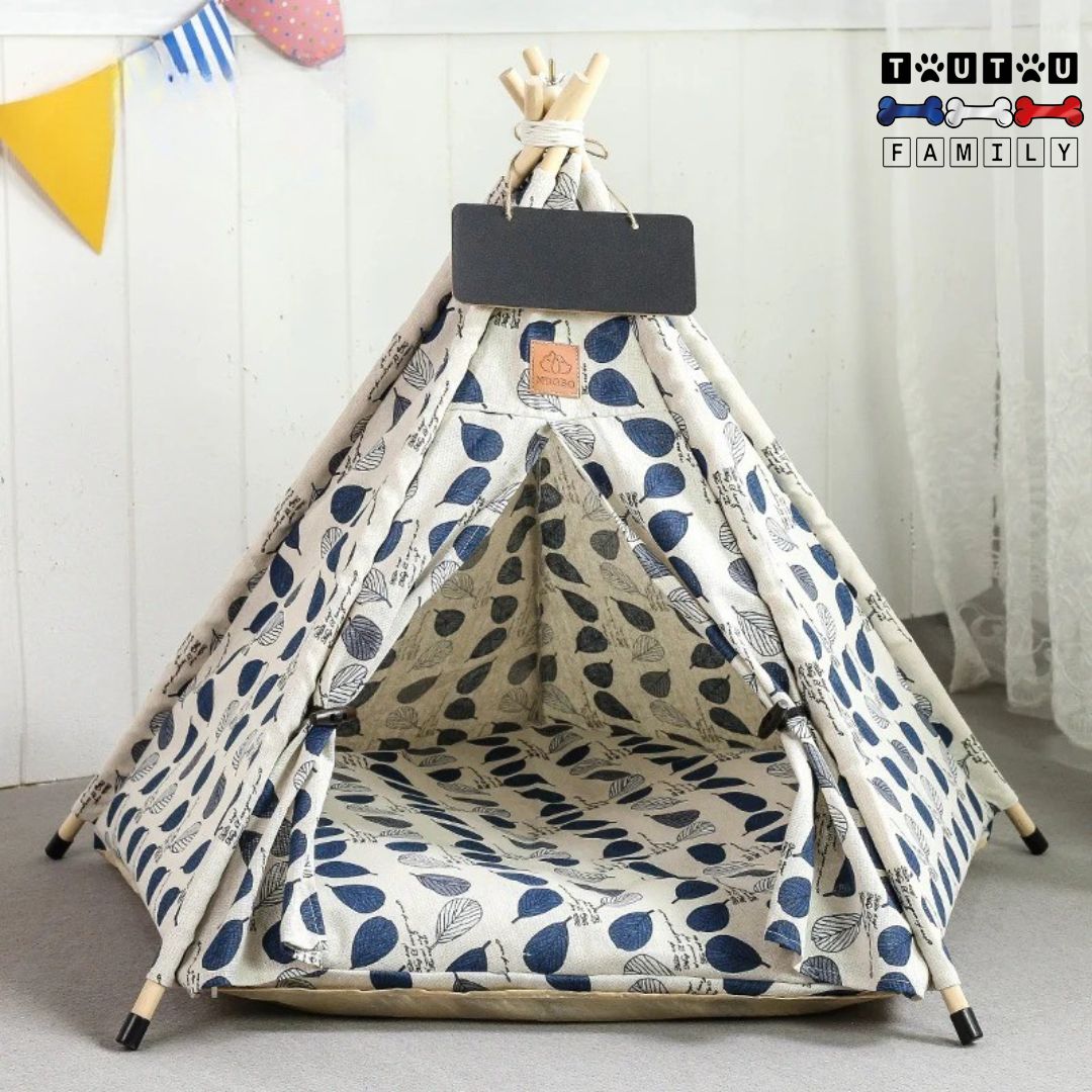tipi-pour-chien-tente-coton-design-feuille-bleu-et-blanc-nature-avec-sa-pancarte-en-ardoise-personnalisable-au-nom-du-chien-pour-les-petits-chiens-jusqu-Ă -10kg