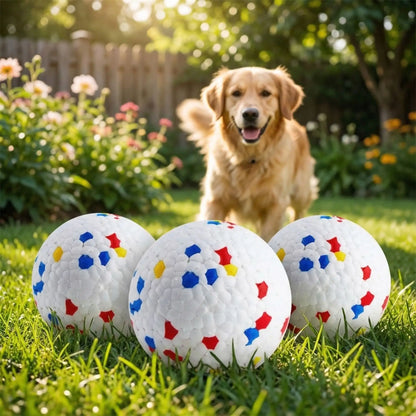 Balle-indestructible-pour-chien-chiot-lot-de-3 pour chien destructeur- pour jeu sur terre et pour jeu d'eau, légère élastique avec conception pour la mastication et le nettoyage dentaire pour chien et chiot à machoires puissantes-gros plan sur le lot de 3 balles indestructibles pour chiens