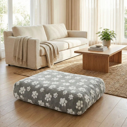 Housse-de-coussin-pour-chien-adaptable et universelle pour couchage, lit, cage pour chien en coton et polaire hypoallergénique douce et design pattes de chien mignon-housse avec élastique solide, de protection ultra douce, imperméable et hypoallergénique-disponible en 2 tailles L et XL, lavable en machine, résistante au griffes et aux chiens qui aiment creuser-gris clair
