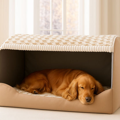 Niche-d-intérieur-pour-chien-avec-toit-grotte rectangulaire-100% coton avec coussin rembourré, épais, amovible et ergonomique pour chien de petite à moyenne taille-lavable en machine-déhoussable-pliable et transportable-fond antidérapant et imperméable solide et durable-un chien moyen à poils longs qui dort paisiblement couché au chaud dans sa niche enveloppante anti-stress dans le salon de la maison