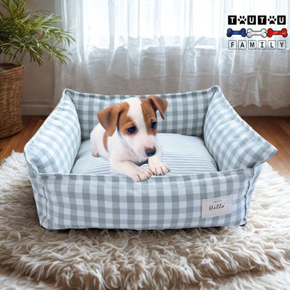 Panier-petit-chien-coton-et-lin-rembourrage-100%-coton-haute-densité-lavable-en-machine-déhoussable-antidérapant-100%-imperméable-un-chiot-Jack-Russel-couché-dans-le-panier-carreaux-vichy-blanc-bleu