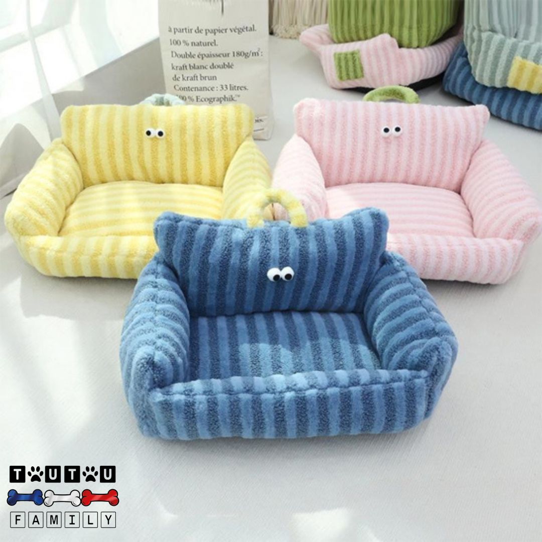 canape-petit-chien-respirant-trois-canapé-de-trois-couleurs-belle-rose-et-jaune