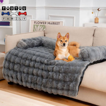 Lit-pour-chien-protege-canape-avec-traversin-un-chien-de-taille-moyenne-couché-sur-le-lit-ultra-doux-posé-sur-e-canapé-en-cuir-du-salon-couchage-résistant-au-griffes-protège-de-la-saleté-des-pattes-et-des-poils-de-chien